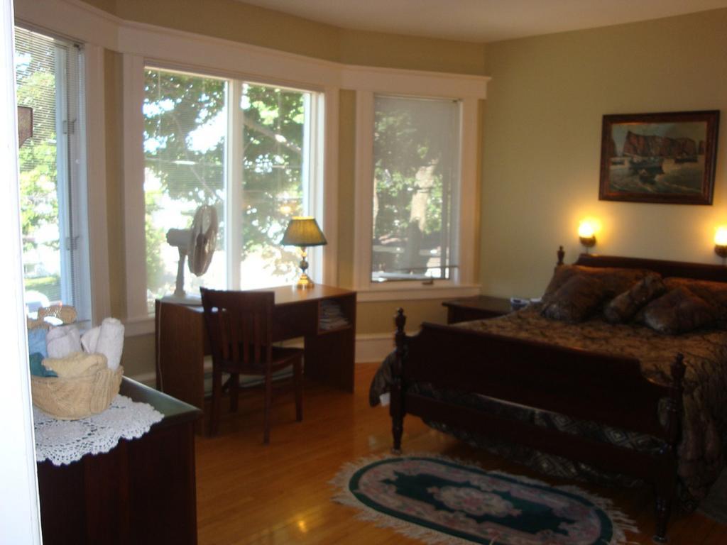 Downtown Bed & Breakfast Moncton Exterior photo
