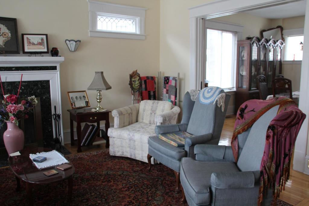 Downtown Bed & Breakfast Moncton Exterior photo